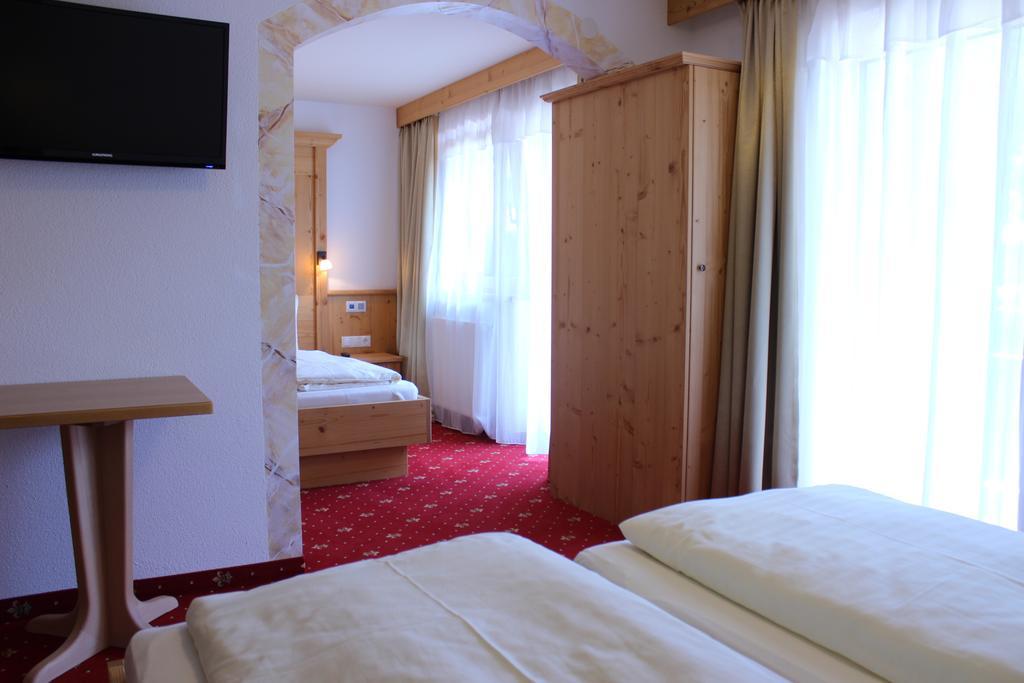 Hotel Restaurant Thurner Zams Room photo