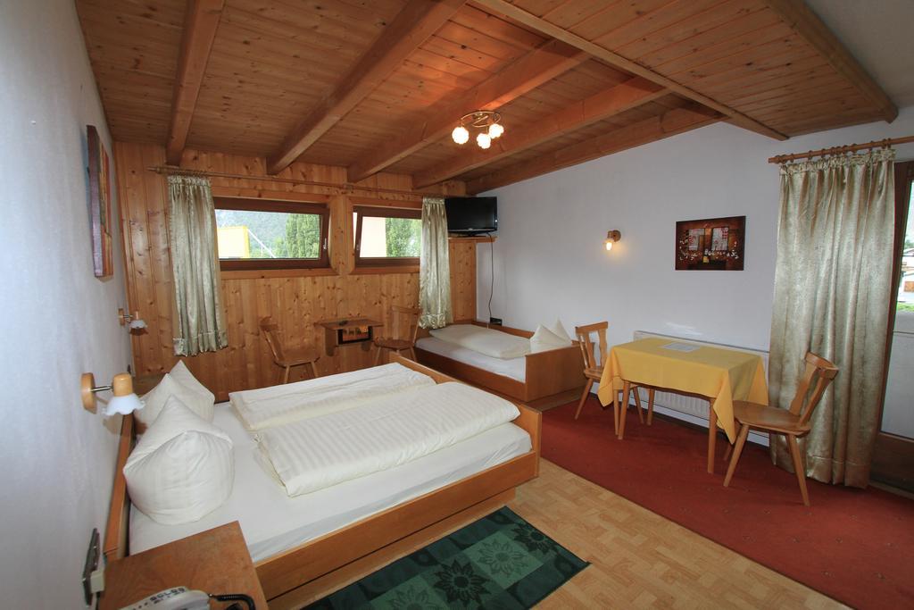 Hotel Restaurant Thurner Zams Room photo